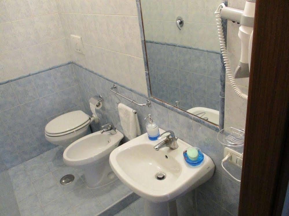 Maxim Rooms Řím Exteriér fotografie