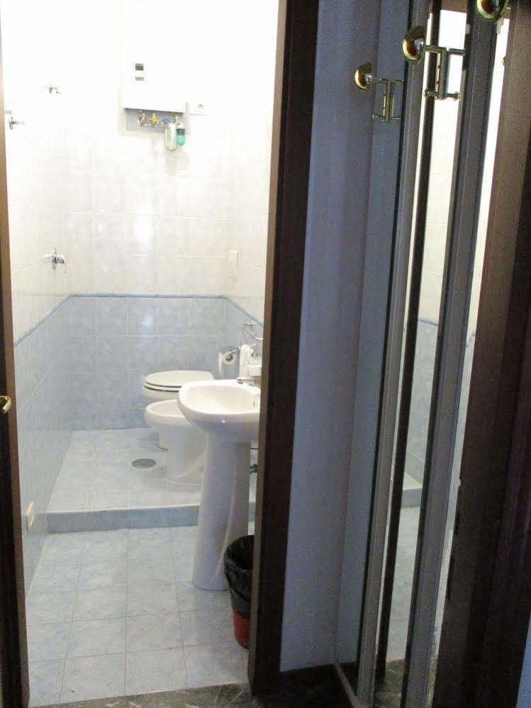 Maxim Rooms Řím Exteriér fotografie