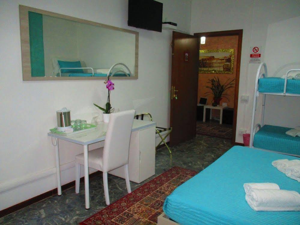 Maxim Rooms Řím Exteriér fotografie