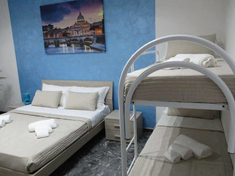Maxim Rooms Řím Exteriér fotografie