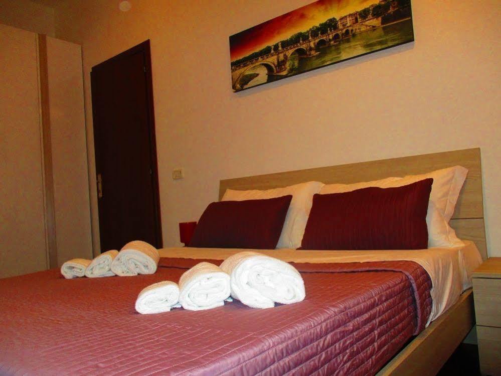Maxim Rooms Řím Exteriér fotografie