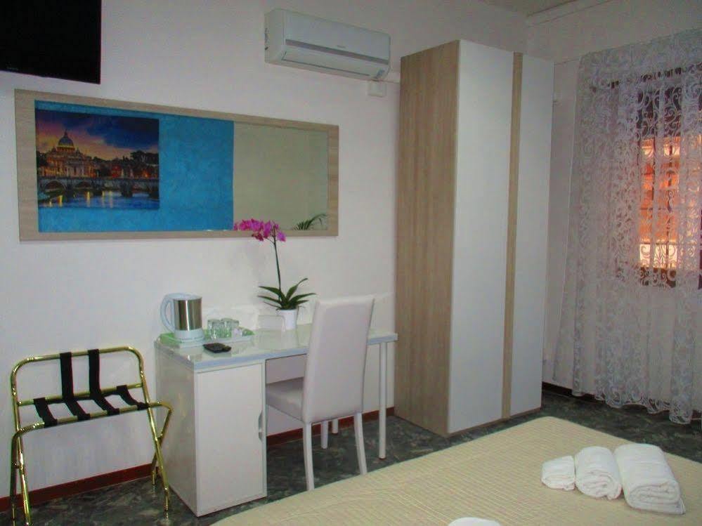 Maxim Rooms Řím Exteriér fotografie